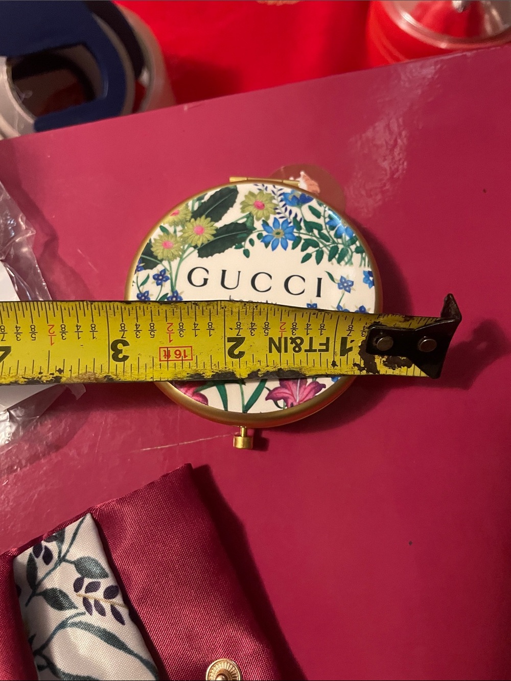 Gucci Floral Compact Mirror in White, Pink, Blue and Green - Picture 11 of 17
